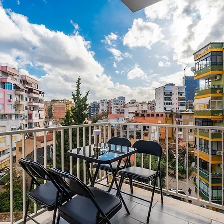 Apartment Vista Luxe Balcony With Free Private Parking *