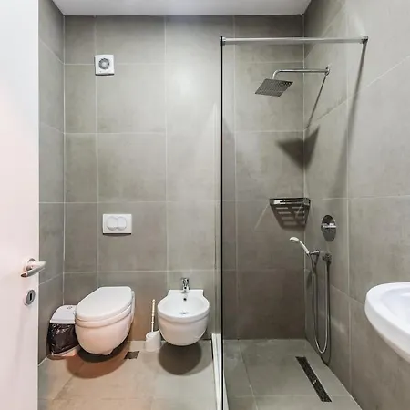 Vista Luxe Balcony With Free Private Parking * Tirana