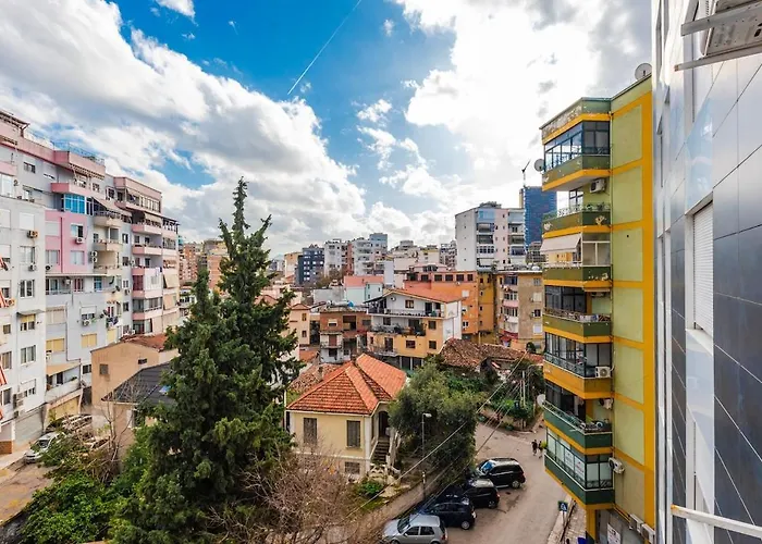 Vista Luxe Balcony With Free Private Parking Apartman