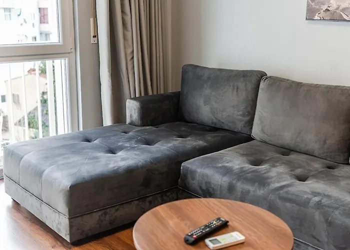 Vista Luxe Balcony With Free Private Parking Apartman