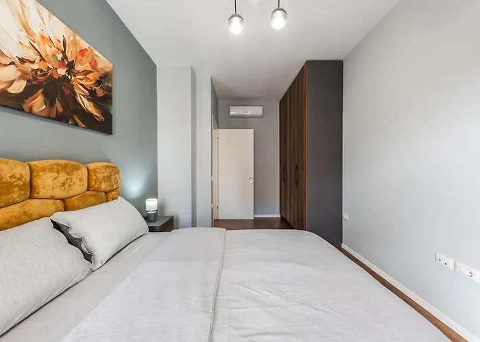 Apartman Vista Luxe Balcony With Free Private Parking Tirana